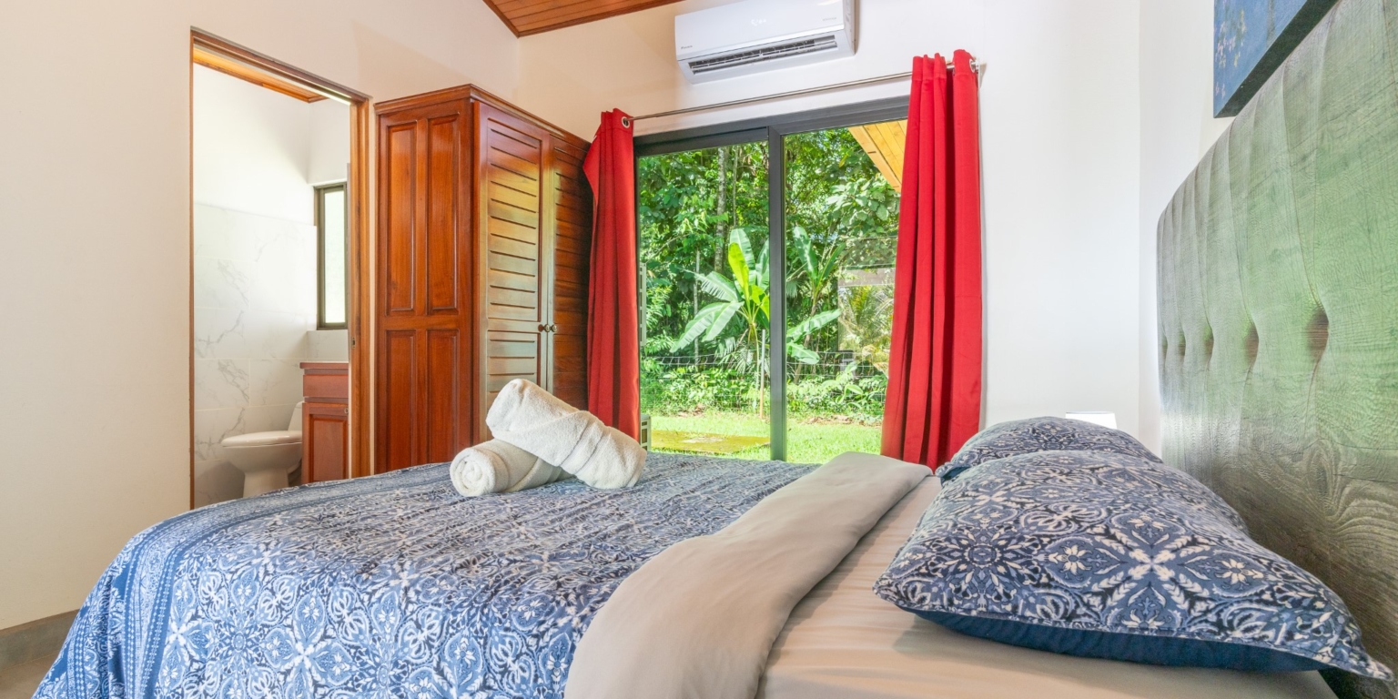 Excellent 3-Bedroom Home in Popular Neighborhood, Quiet, Private & Strong Rental Income in Ojochal Costa Rica Excellent 3-Bedroom Home in Popular Neighborhood, Quiet, Private & Strong Rental Income in Ojochal Costa Rica