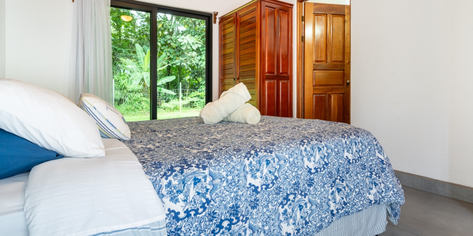 Excellent 3-Bedroom Home in Popular Neighborhood, Quiet, Private & Strong Rental Income in Ojochal Costa Rica Excellent 3-Bedroom Home in Popular Neighborhood, Quiet, Private & Strong Rental Income in Ojochal Costa Rica
