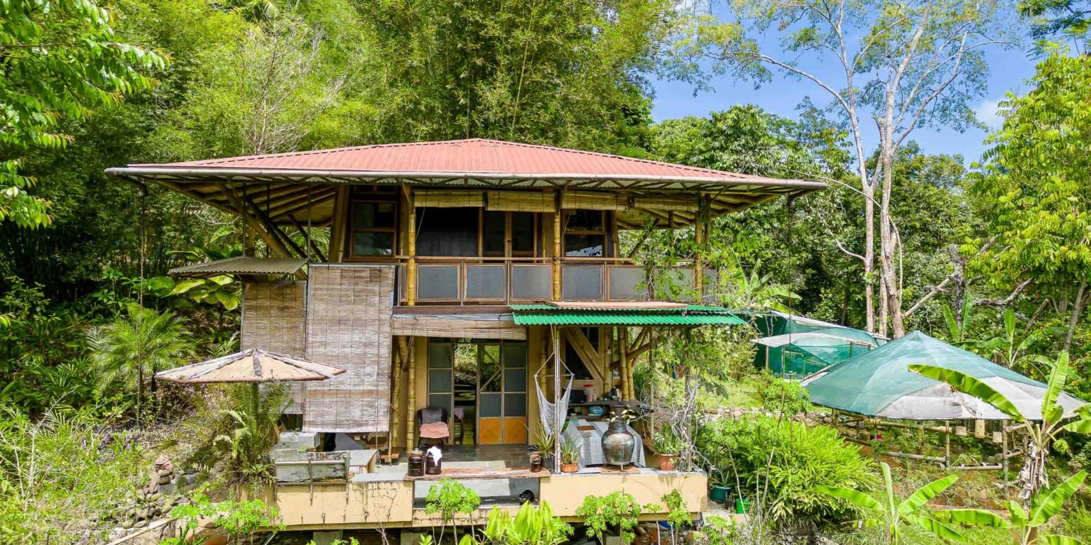 One of a Kind Mountain view Retreat Center with Mature Trees Immersed in Nature in Platanillo above Dominical Costa Rica One of a Kind Mountain view Retreat Center with Mature Trees Immersed in Nature in Platanillo above Dominical Costa Rica