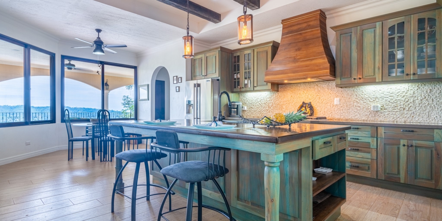 Spacious & Beautiful 3-Bedroom Ocean View Home on 3.5 Acres in a Gated Community in Platanillo above Dominical Costa Rica Spacious & Beautiful 3-Bedroom Ocean View Home on 3.5 Acres in a Gated Community in Platanillo above Dominical Costa Rica
