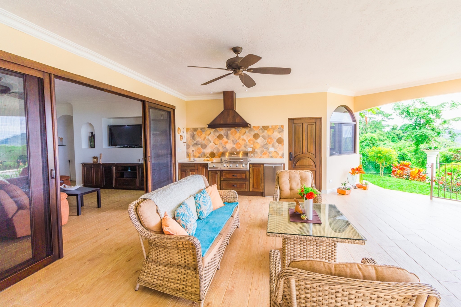Spacious & Beautiful 3-Bedroom Ocean View Home on 3.5 Acres in a Gated Community in Platanillo above Dominical Costa Rica Spacious & Beautiful 3-Bedroom Ocean View Home on 3.5 Acres in a Gated Community in Platanillo above Dominical Costa Rica