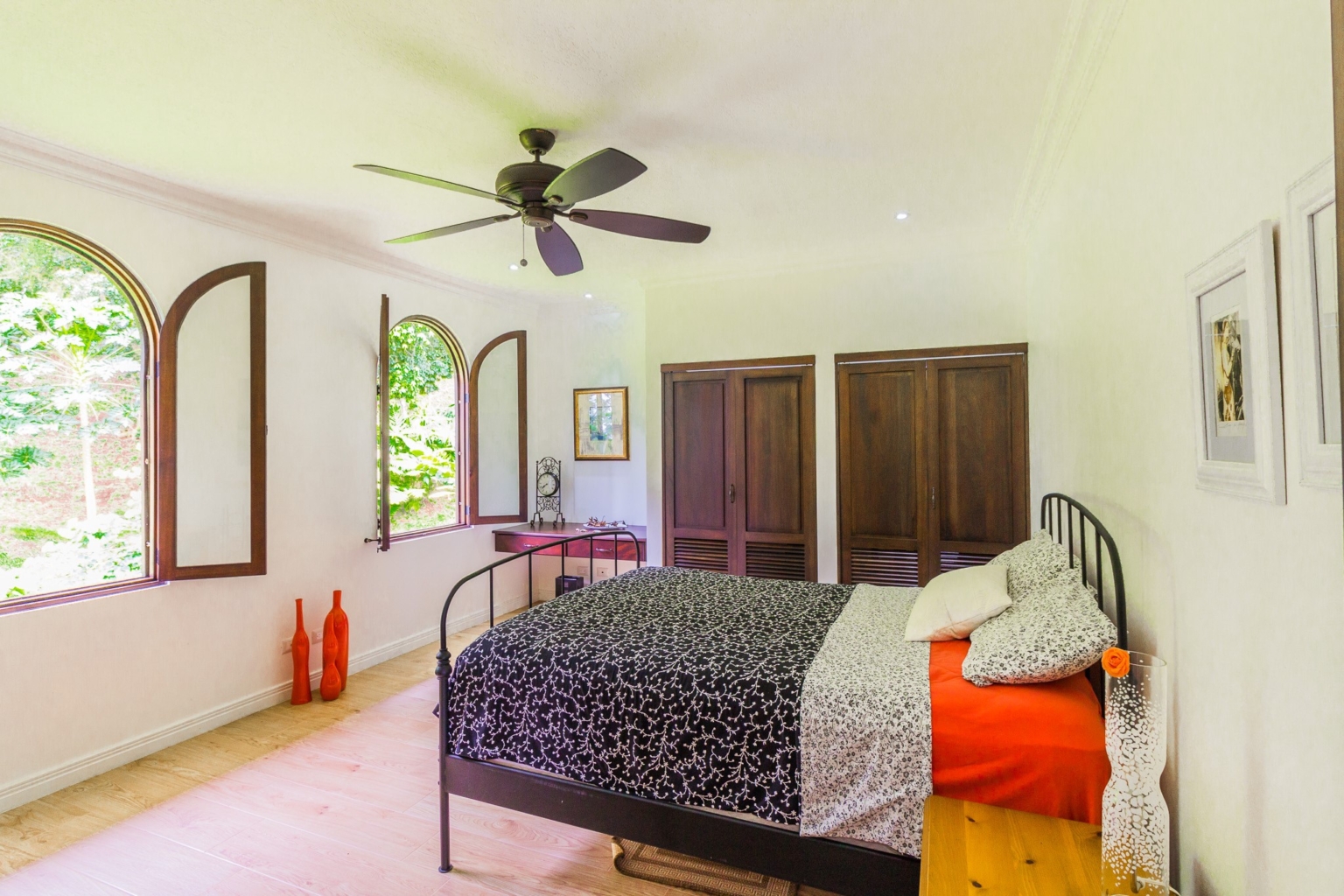 Spacious & Beautiful 3-Bedroom Ocean View Home on 3.5 Acres in a Gated Community in Platanillo above Dominical Costa Rica Spacious & Beautiful 3-Bedroom Ocean View Home on 3.5 Acres in a Gated Community in Platanillo above Dominical Costa Rica