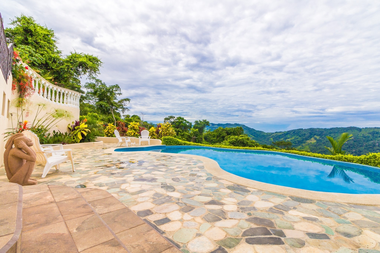 Spacious & Beautiful 3-Bedroom Ocean View Home on 3.5 Acres in a Gated Community in Platanillo above Dominical Costa Rica Spacious & Beautiful 3-Bedroom Ocean View Home on 3.5 Acres in a Gated Community in Platanillo above Dominical Costa Rica