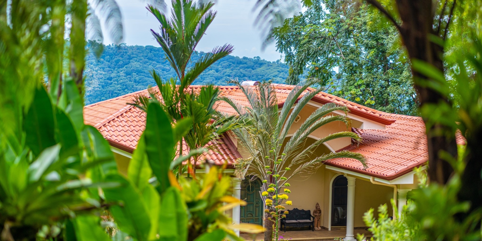 Spacious & Beautiful 3-Bedroom Ocean View Home on 3.5 Acres in a Gated Community in Platanillo above Dominical Costa Rica Spacious & Beautiful 3-Bedroom Ocean View Home on 3.5 Acres in a Gated Community in Platanillo above Dominical Costa Rica