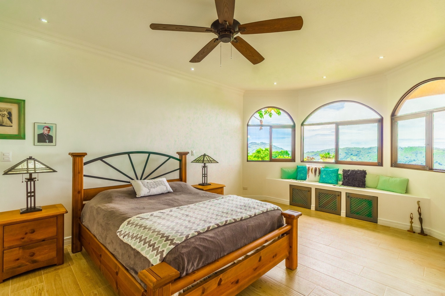 Spacious & Beautiful 3-Bedroom Ocean View Home on 3.5 Acres in a Gated Community in Platanillo above Dominical Costa Rica Spacious & Beautiful 3-Bedroom Ocean View Home on 3.5 Acres in a Gated Community in Platanillo above Dominical Costa Rica