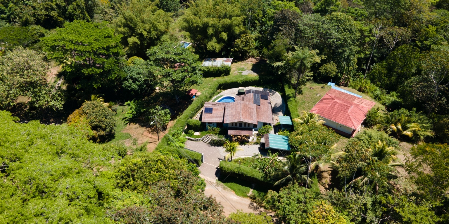 Tropical Paradise 3-Bedroom Home Oasis In Ojochal Costa Rica