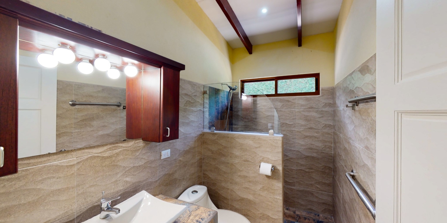Tropical Paradise 3-Bedroom Home Oasis In Ojochal Costa Rica