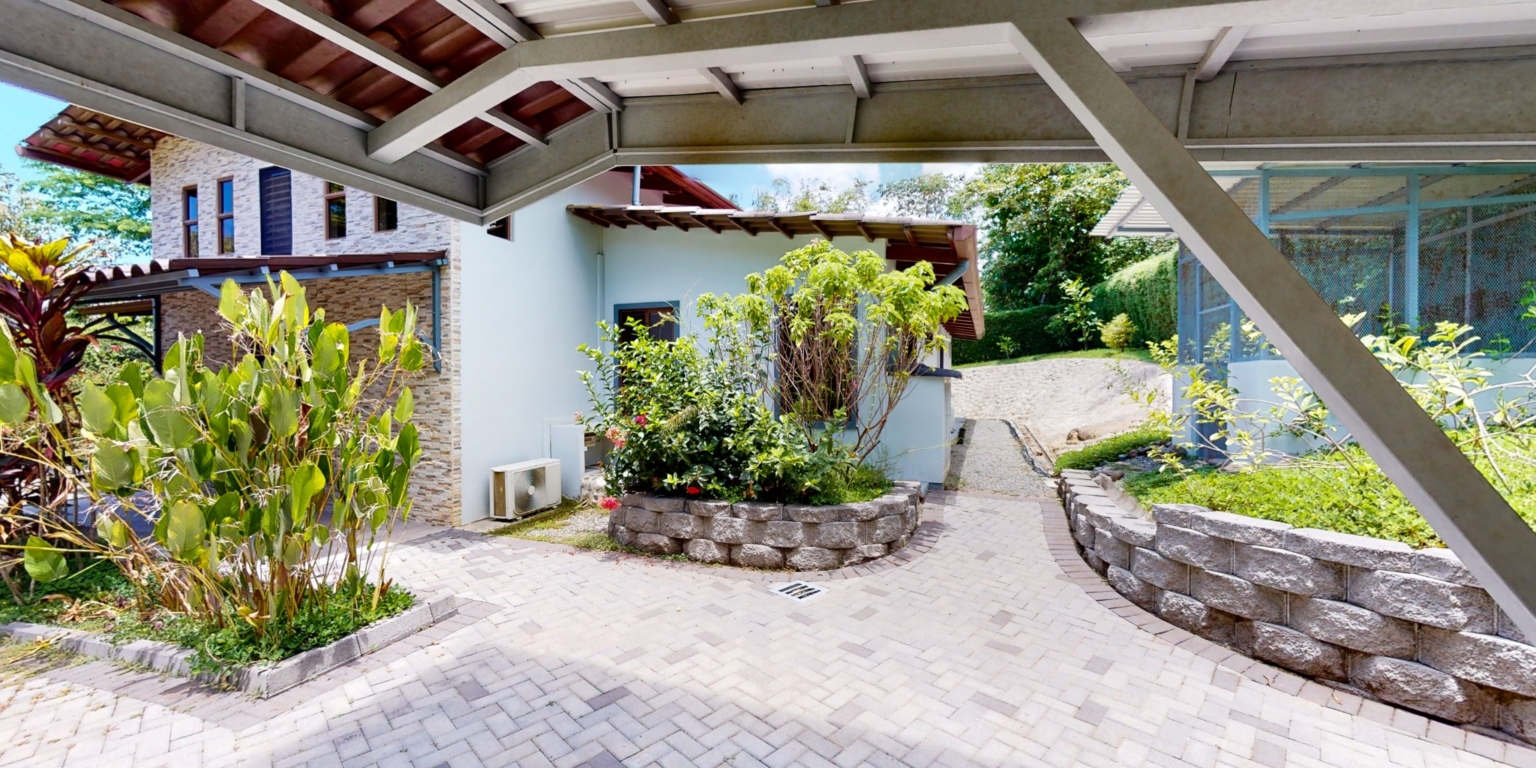 Tropical Paradise 3-Bedroom Home Oasis In Ojochal Costa Rica