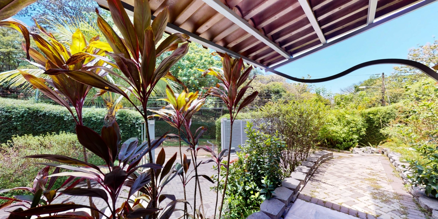 Tropical Paradise 3-Bedroom Home Oasis In Ojochal Costa Rica