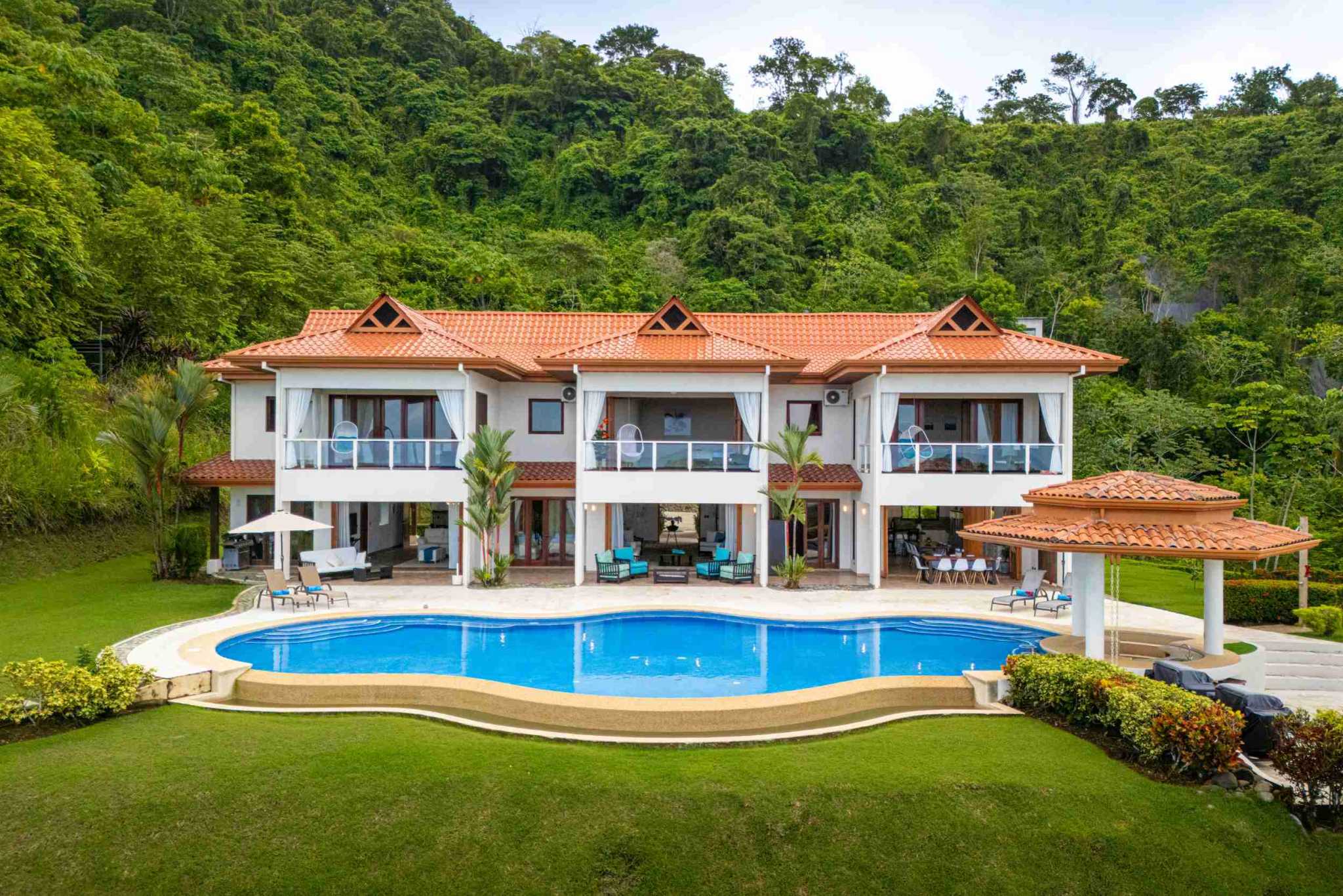 default Endless Ocean Views, Resort Size Pool, with Mother-in-Law Suite in a 6-Bedroom Home in Ojochal Costa Rica