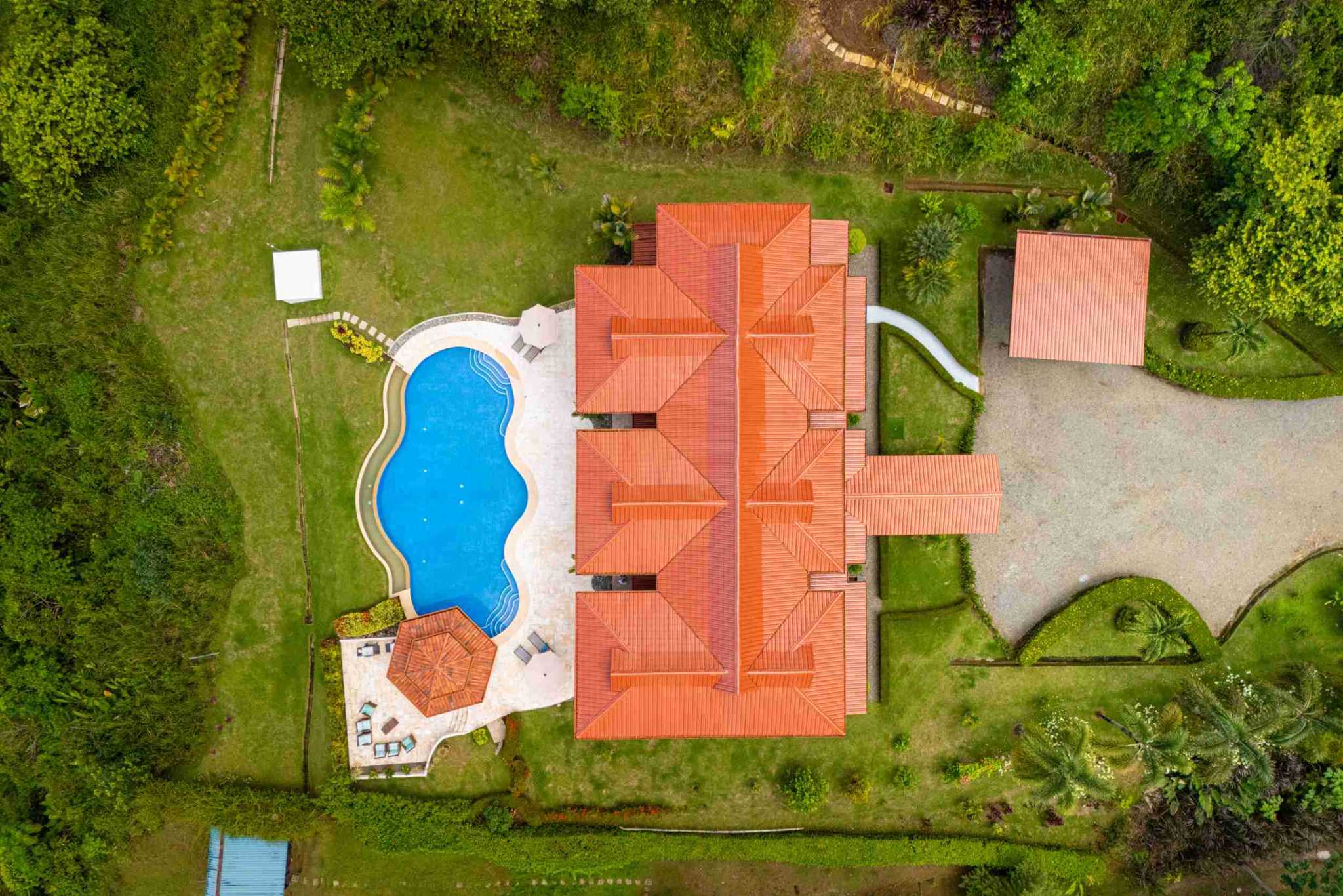 default Endless Ocean Views, Resort Size Pool, with Mother-in-Law Suite in a 6-Bedroom Home in Ojochal Costa Rica