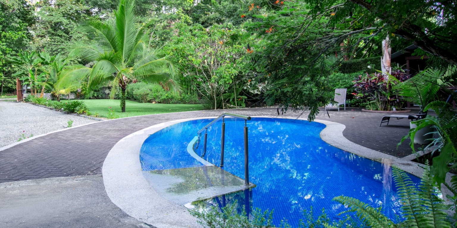 Tranquil Tropical 5 Bedroom Home Walking Distance to Beach in Dominical Costa Rica Tranquil Tropical 5 Bedroom Home Walking Distance to Beach in Dominical Costa Rica