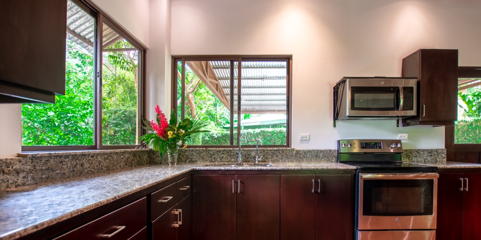 Tranquil Tropical 5 Bedroom Home Walking Distance to Beach in Dominical Costa Rica Tranquil Tropical 5 Bedroom Home Walking Distance to Beach in Dominical Costa Rica