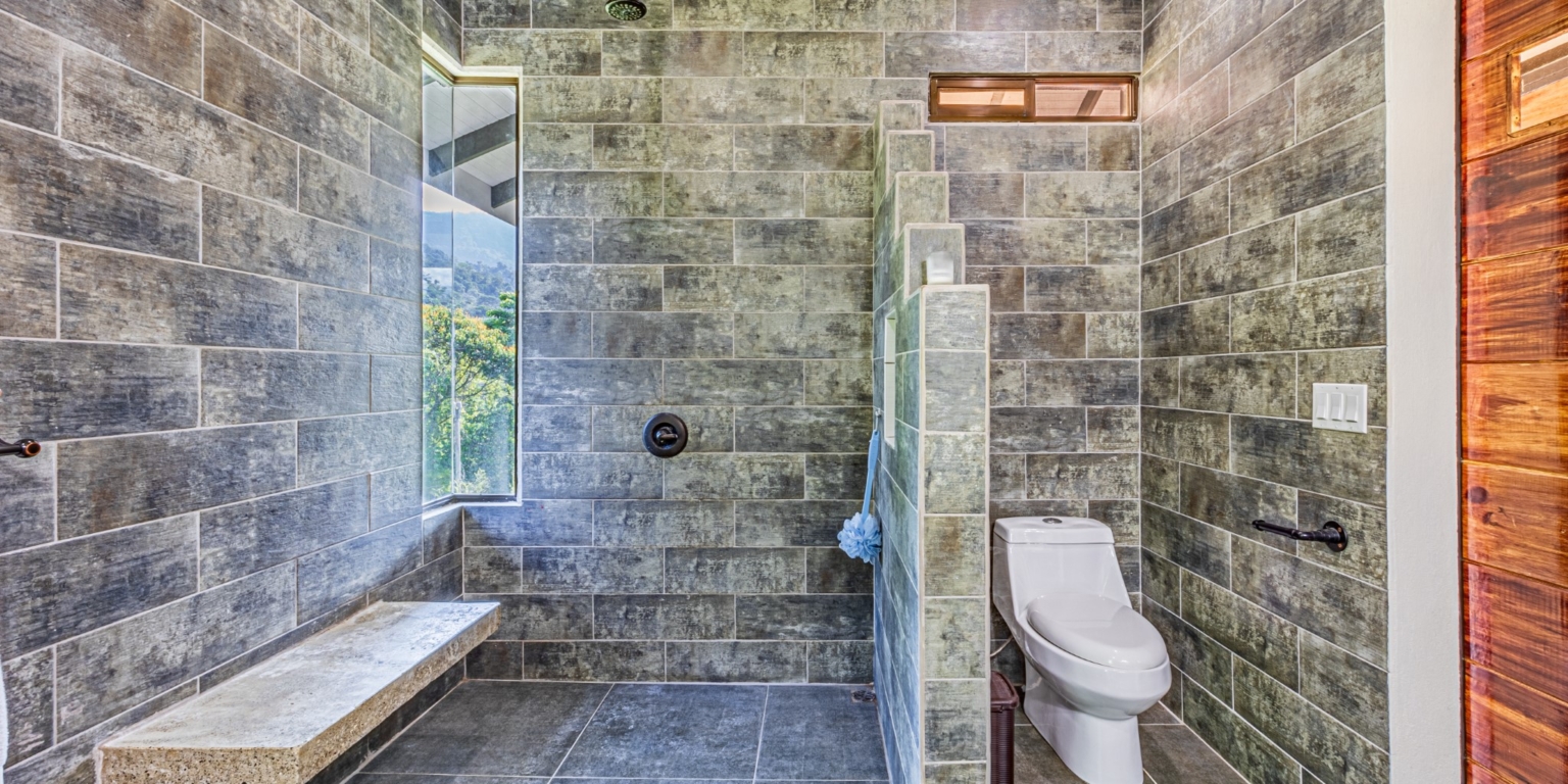 4H1A0213-HDR Beautiful 3-Bedroom Ocean View Home on 6 Acres of Land for Privacy in Uvita Cost Rica
