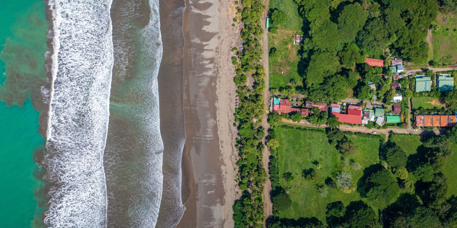 Villa Westy-005 Newly-Renovated 3-Bedroom Villa Just Steps to the Beach & Town in Dominical Costa Rica