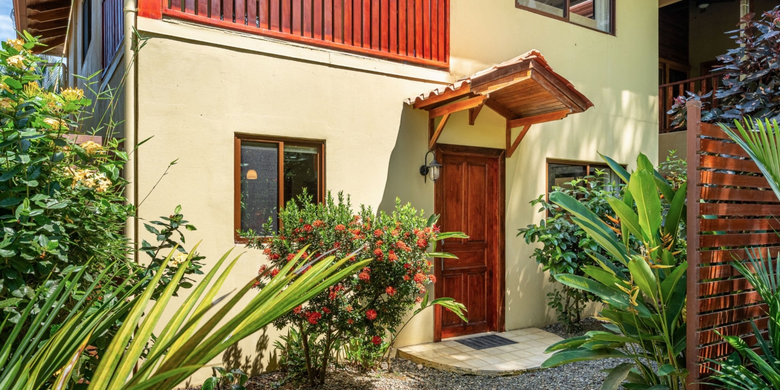 Villa Westy-008 Newly-Renovated 3-Bedroom Villa Just Steps to the Beach & Town in Dominical Costa Rica