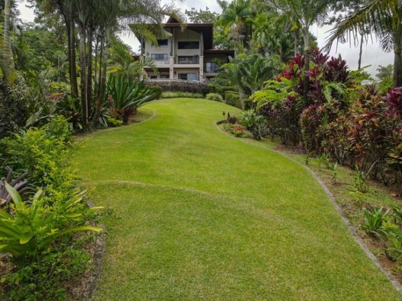 Costal Retreat with Ocean Views, photo 7 of 24