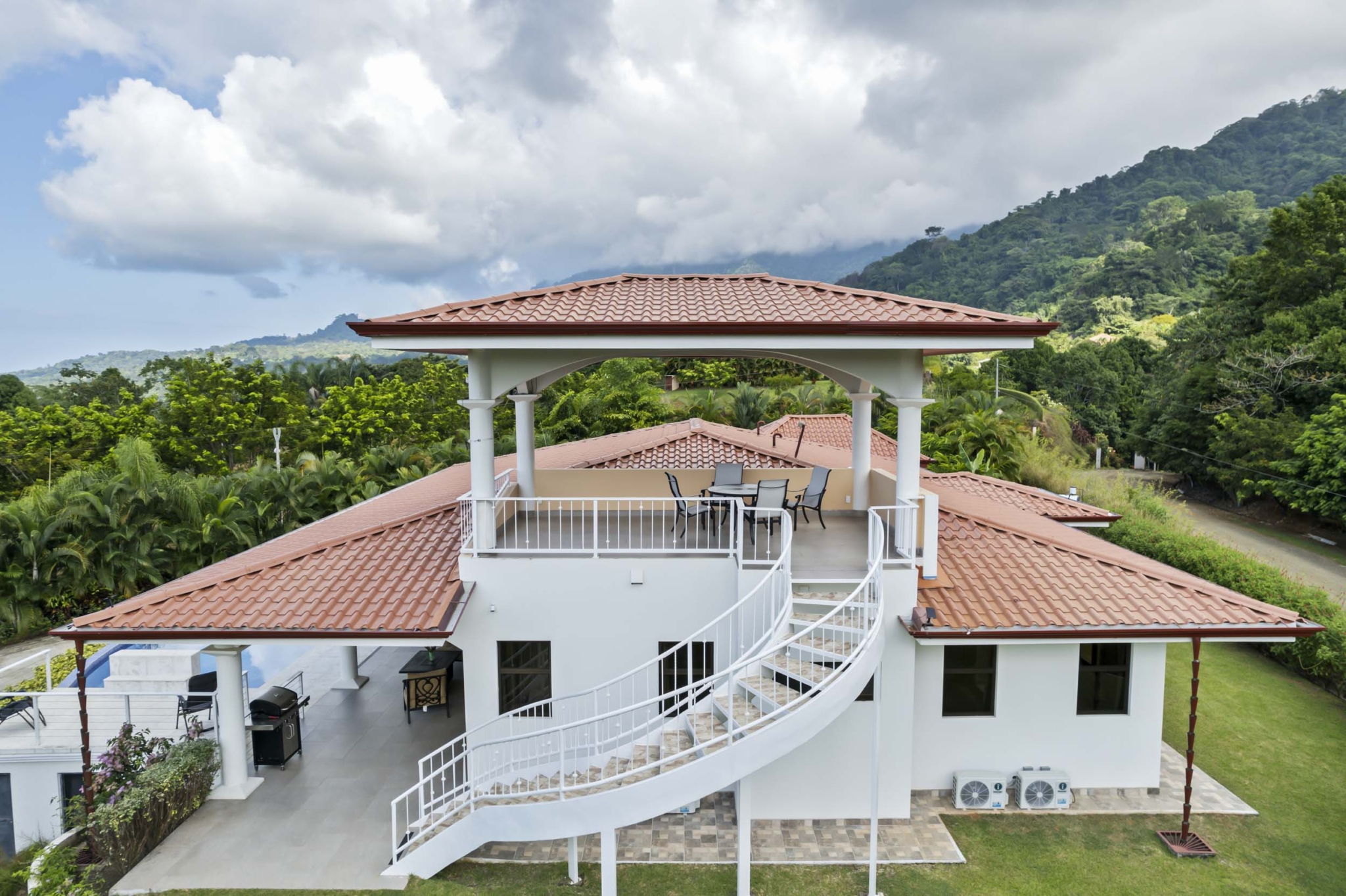 Phase 11 Home – Luxurious 4-Bedroom Home with Family-Friendly Layout, Incredible Pacific Ocean Views & Lush Tropical Grounds in Ojochal Costa Rica Luxurious 4-Bedroom Home with Family-Friendly Layout, Incredible Pacific Ocean Views & Lush Tropical Grounds in Ojochal Costa Rica