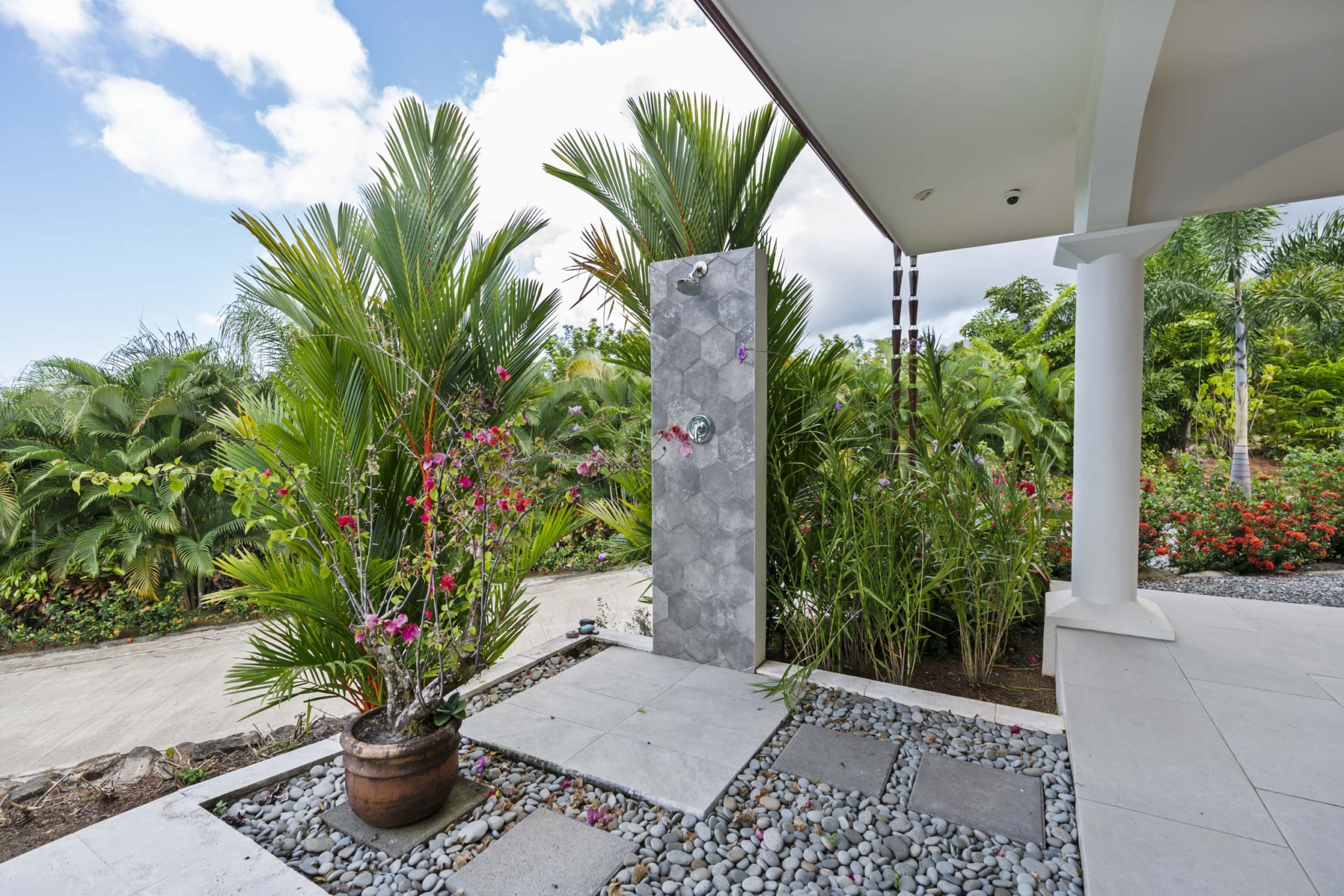 Phase 11 Home – Luxurious 4-Bedroom Home with Family-Friendly Layout, Incredible Pacific Ocean Views & Lush Tropical Grounds in Ojochal Costa Rica Luxurious 4-Bedroom Home with Family-Friendly Layout, Incredible Pacific Ocean Views & Lush Tropical Grounds in Ojochal Costa Rica
