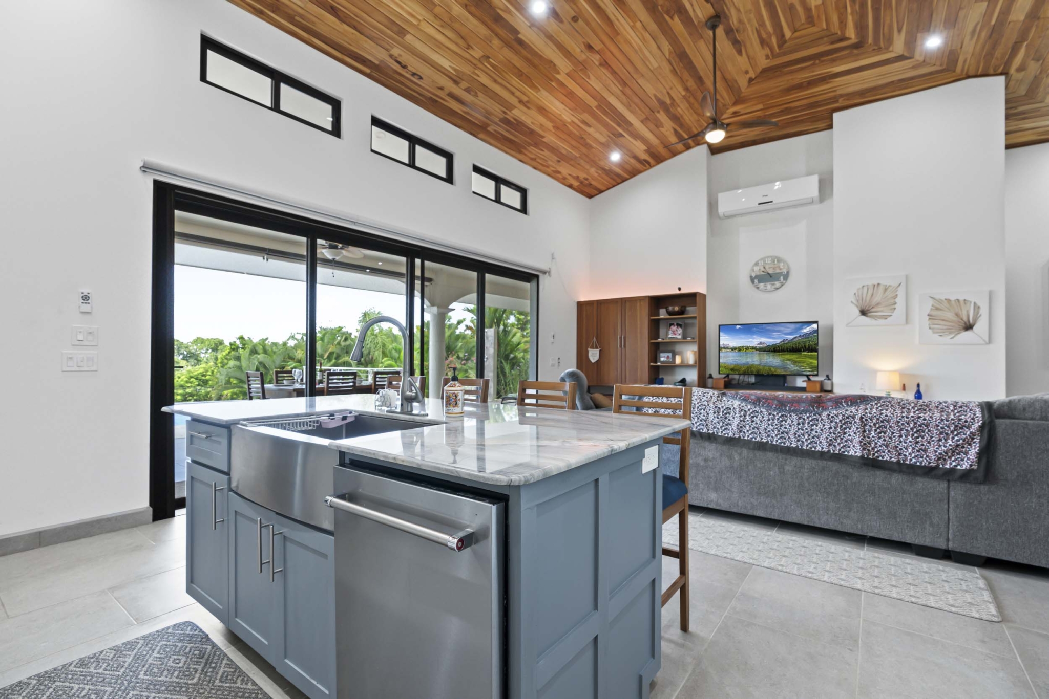 Phase 11 Home – Luxurious 4-Bedroom Home with Family-Friendly Layout, Incredible Pacific Ocean Views & Lush Tropical Grounds in Ojochal Costa Rica Luxurious 4-Bedroom Home with Family-Friendly Layout, Incredible Pacific Ocean Views & Lush Tropical Grounds in Ojochal Costa Rica