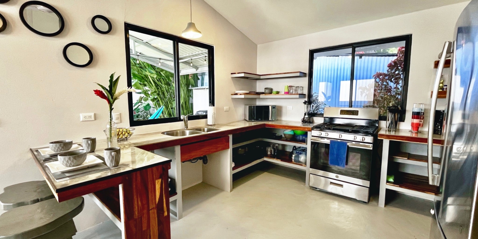 Newly Renovated 2BR Home Walking Distance to Beach in Dominicalito Costa Rica Newly Renovated 2BR Home Walking Distance to Beach in Dominicalito Costa Rica