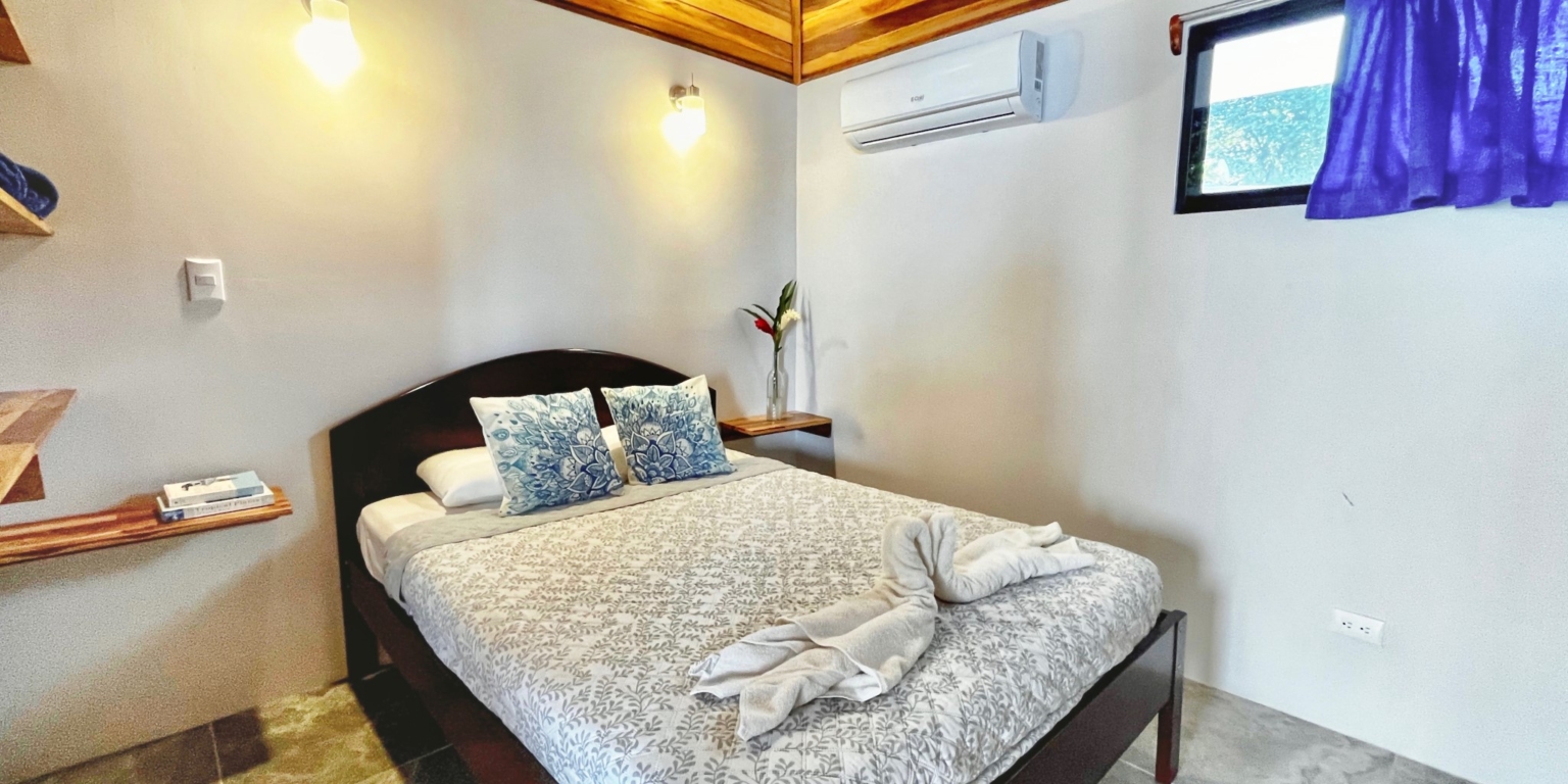 Newly Renovated 2BR Home Walking Distance to Beach in Dominicalito Costa Rica Newly Renovated 2BR Home Walking Distance to Beach in Dominicalito Costa Rica