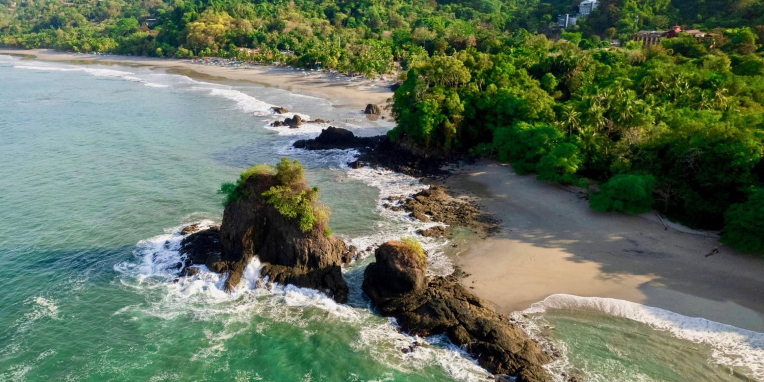 Newly Renovated 2BR Home Walking Distance to Beach in Dominicalito Costa Rica Newly Renovated 2BR Home Walking Distance to Beach in Dominicalito Costa Rica