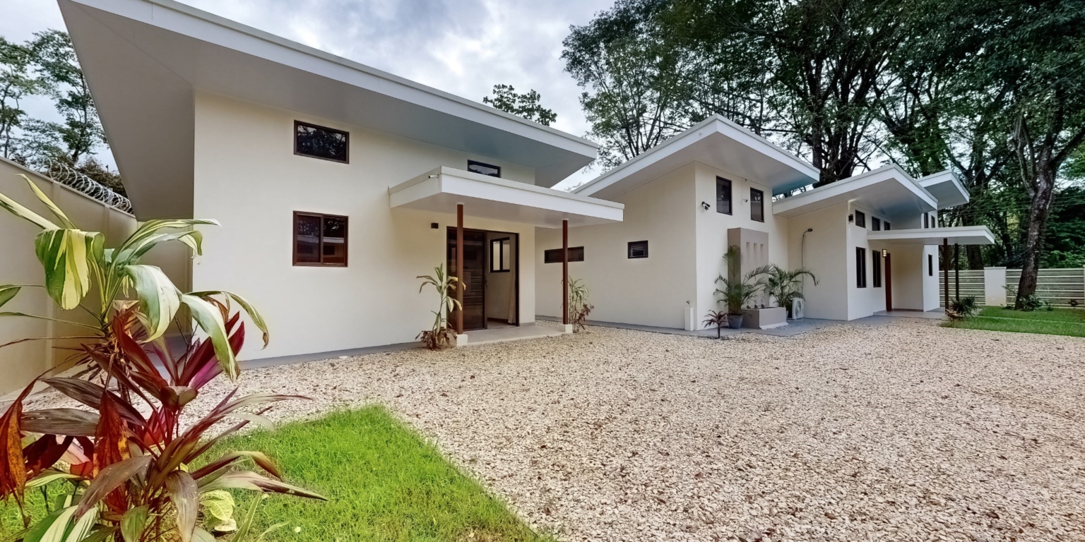 Brand New 2-Bedroom Home Plus Guesthouse Walking Distance to Town in Uvita Costa Rica Brand New 2-Bedroom Home Plus Guesthouse Walking Distance to Town in Uvita Costa Rica