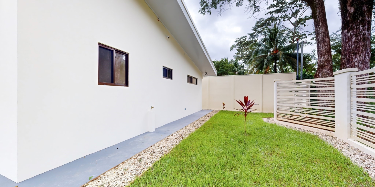 Brand New 2-Bedroom Home Plus Guesthouse Walking Distance to Town in Uvita Costa Rica Brand New 2-Bedroom Home Plus Guesthouse Walking Distance to Town in Uvita Costa Rica