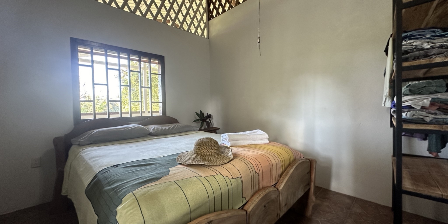 Breezes, Trees & Monkeys – Your Affordable 3-Bedroom Costa Rican Haven with Cabina in Uvita Costa Rica Breezes, Trees & Monkeys – Your Affordable 3-Bedroom Costa Rican Haven with Cabina in Uvita Costa Rica