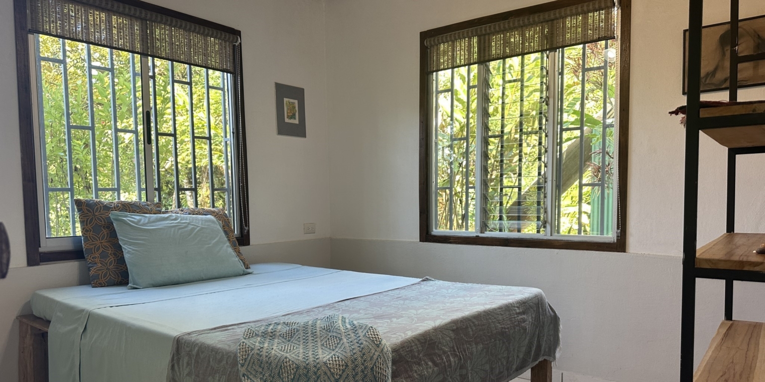 Breezes, Trees & Monkeys – Your Affordable 3-Bedroom Costa Rican Haven with Cabina in Uvita Costa Rica Breezes, Trees & Monkeys – Your Affordable 3-Bedroom Costa Rican Haven with Cabina in Uvita Costa Rica