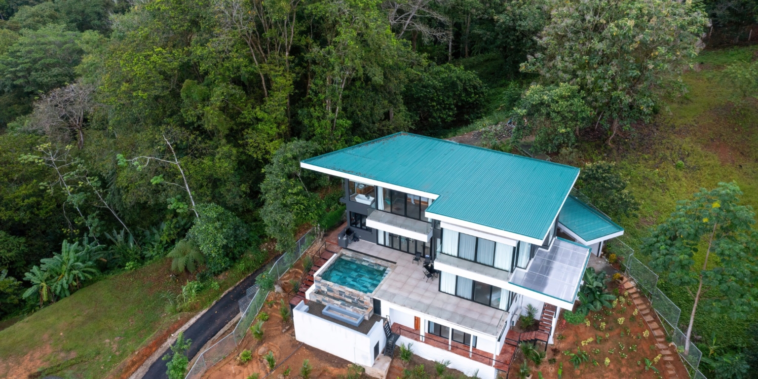 Villa Unique-10 Luxury 4-Bedroom Home all with En-Suite Bathrooms with Stunning Ocean Views in Uvita Costa Rica