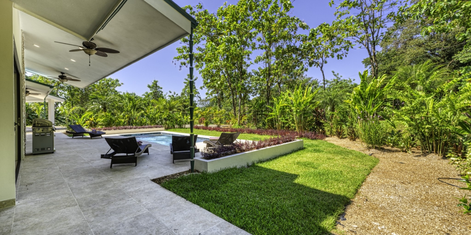 Beautiful 2-Bedroom Ocean View Home with Sparkling Pool in the Gated Community of Tulpa Ridge in Matapalo Costa Rica