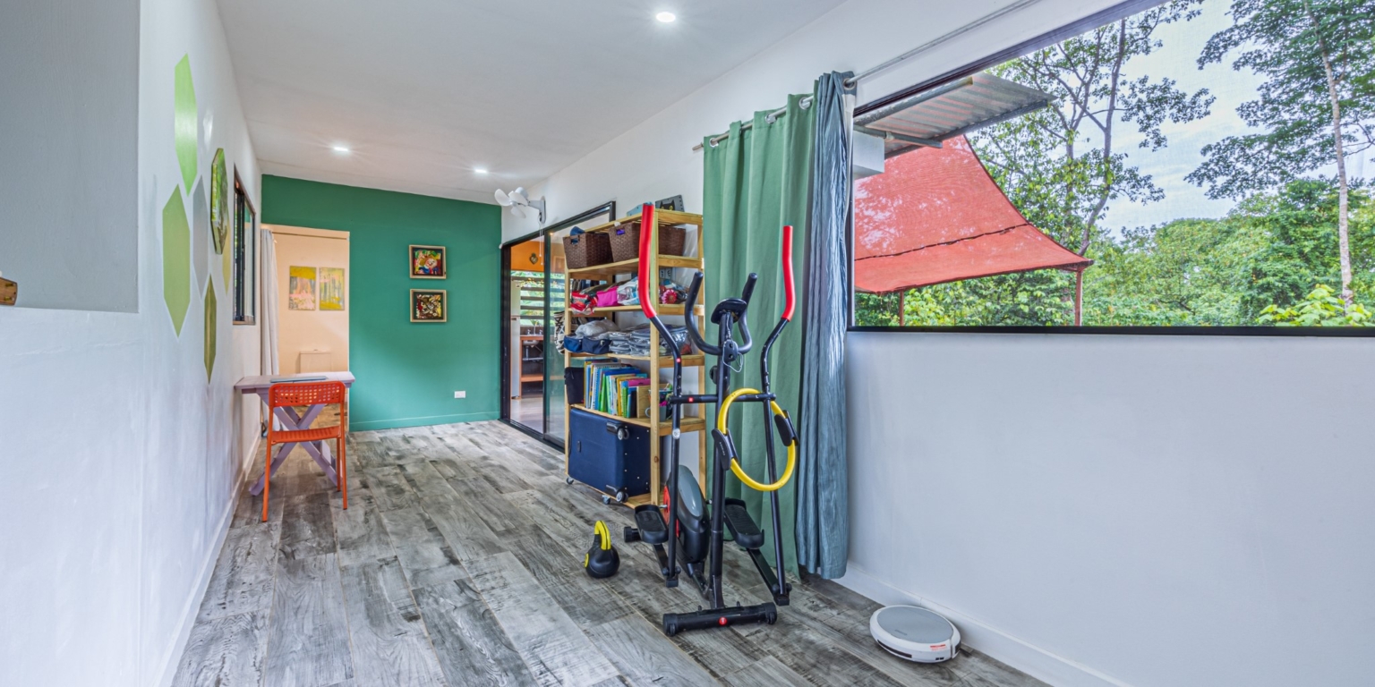 Beautiful 2-Acre Jungle Property with Container Home on Cinco Ventanas Road in Ojochal Costa Rica- Beautiful 2-Acre Jungle Property with Container Home on Cinco Ventanas Road in Ojochal Costa Rica