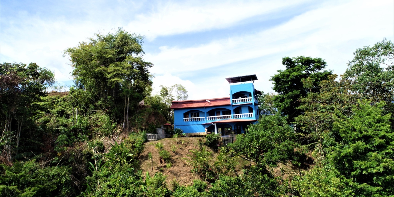 House & Cabins With Outstanding Ocean, Sunset & Mountain Views on the Front Ridge in Ojochal Costa Rica