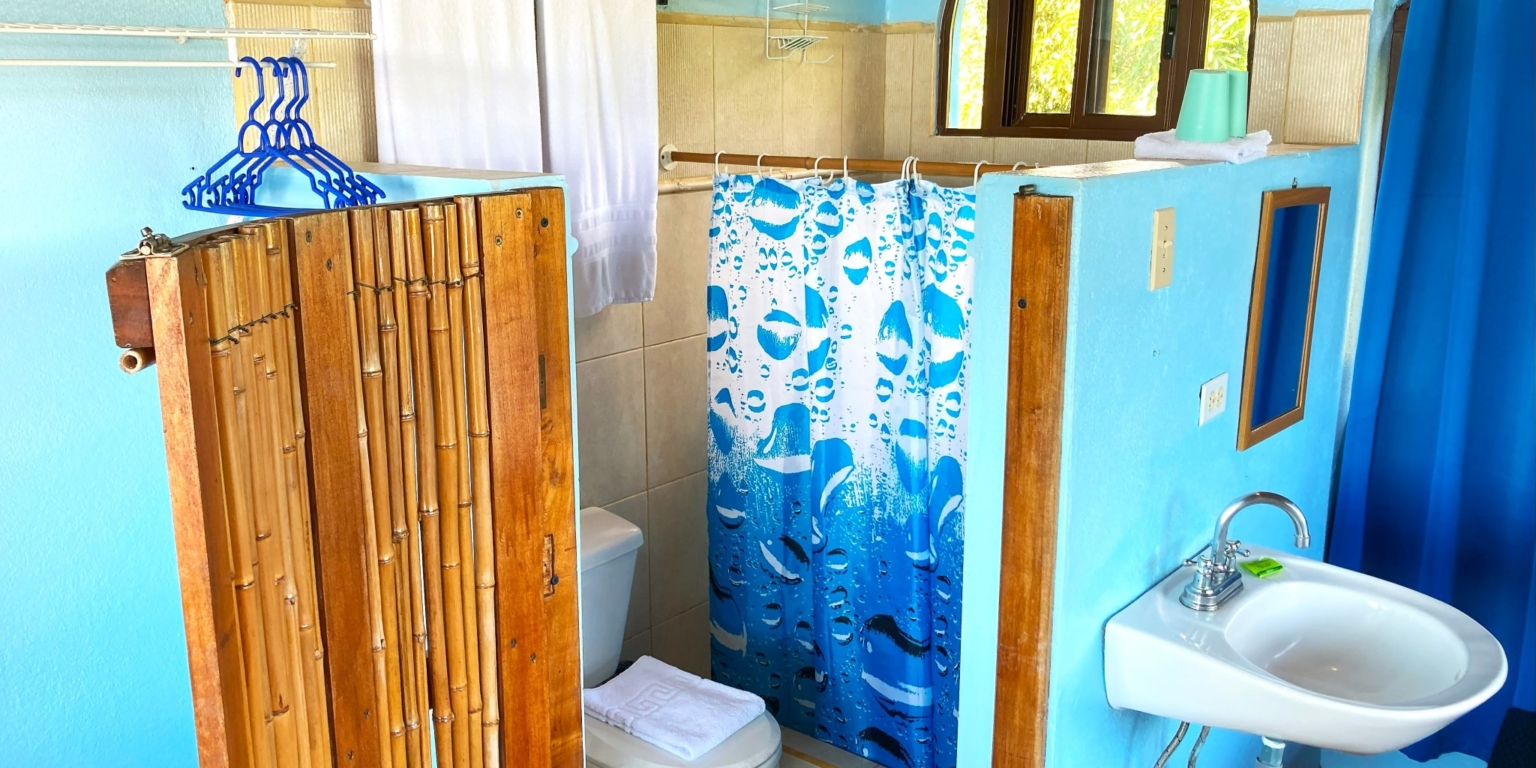 House & Cabins With Outstanding Ocean, Sunset & Mountain Views on the Front Ridge in Ojochal Costa Rica
