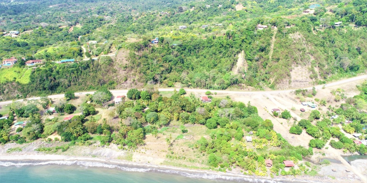 House & Cabins With Outstanding Ocean, Sunset & Mountain Views on the Front Ridge in Ojochal Costa Rica
