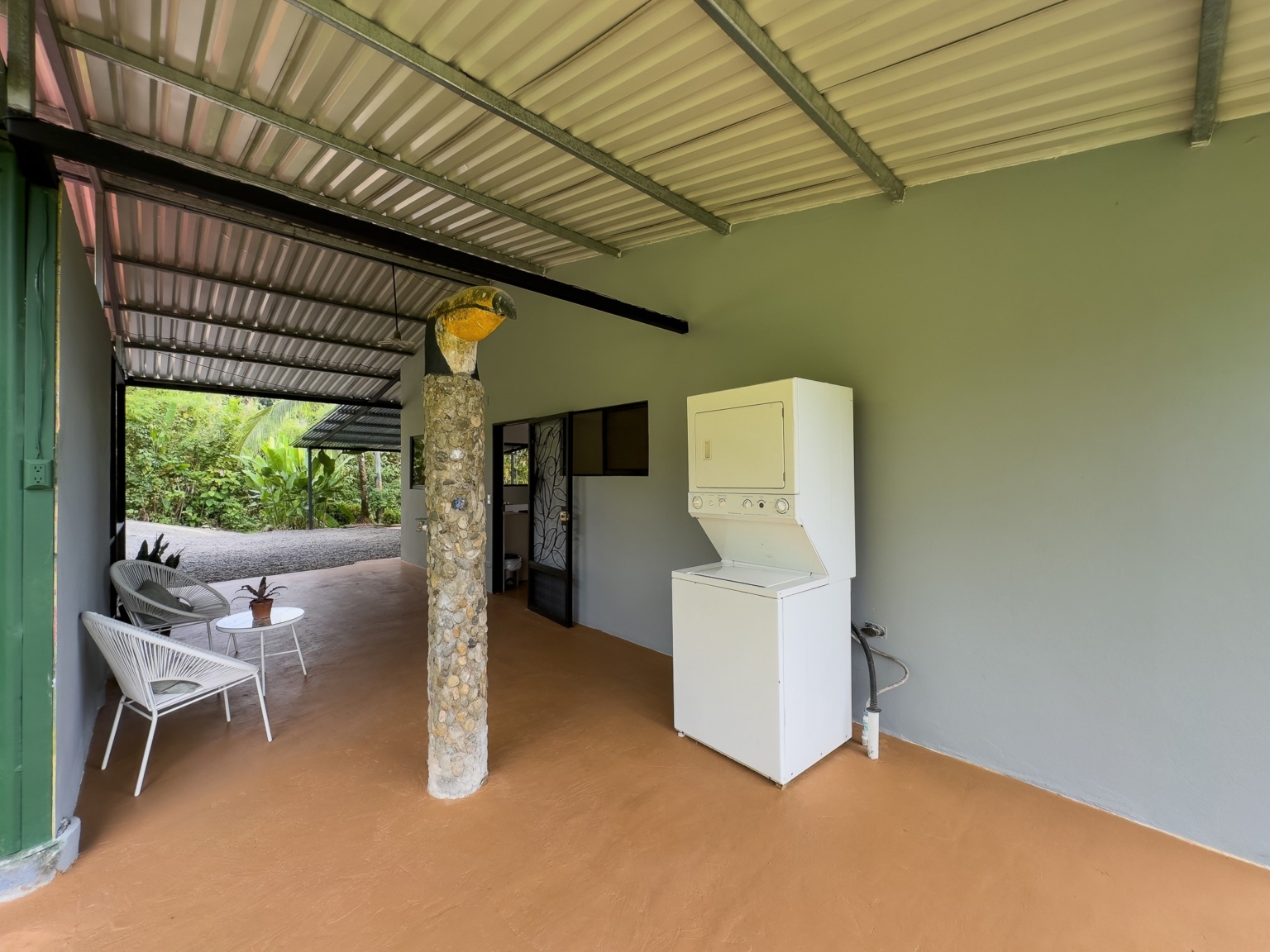 Cozy 3-Bedroom Home with Ocean Views in Hatillo near Dominical Costa Rica Cozy 3-Bedroom Home with Ocean Views in Hatillo near Dominical Costa Rica