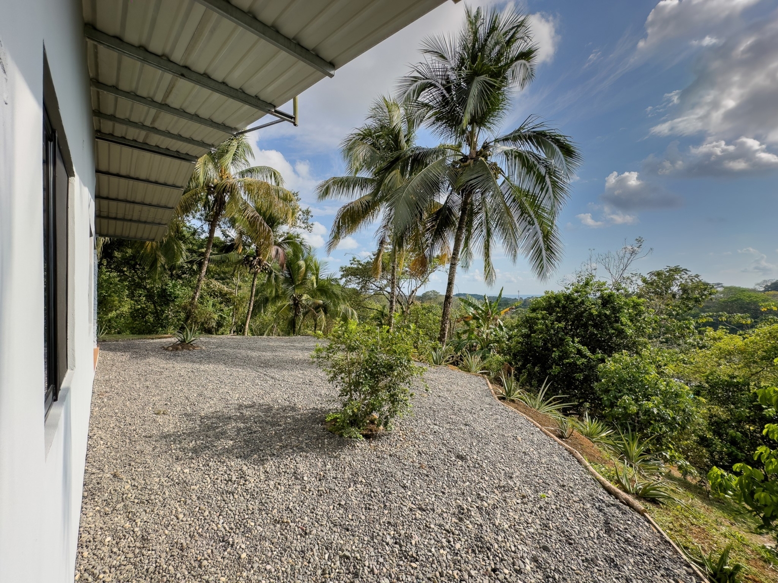 Cozy 3-Bedroom Home with Ocean Views in Hatillo near Dominical Costa Rica Cozy 3-Bedroom Home with Ocean Views in Hatillo near Dominical Costa Rica