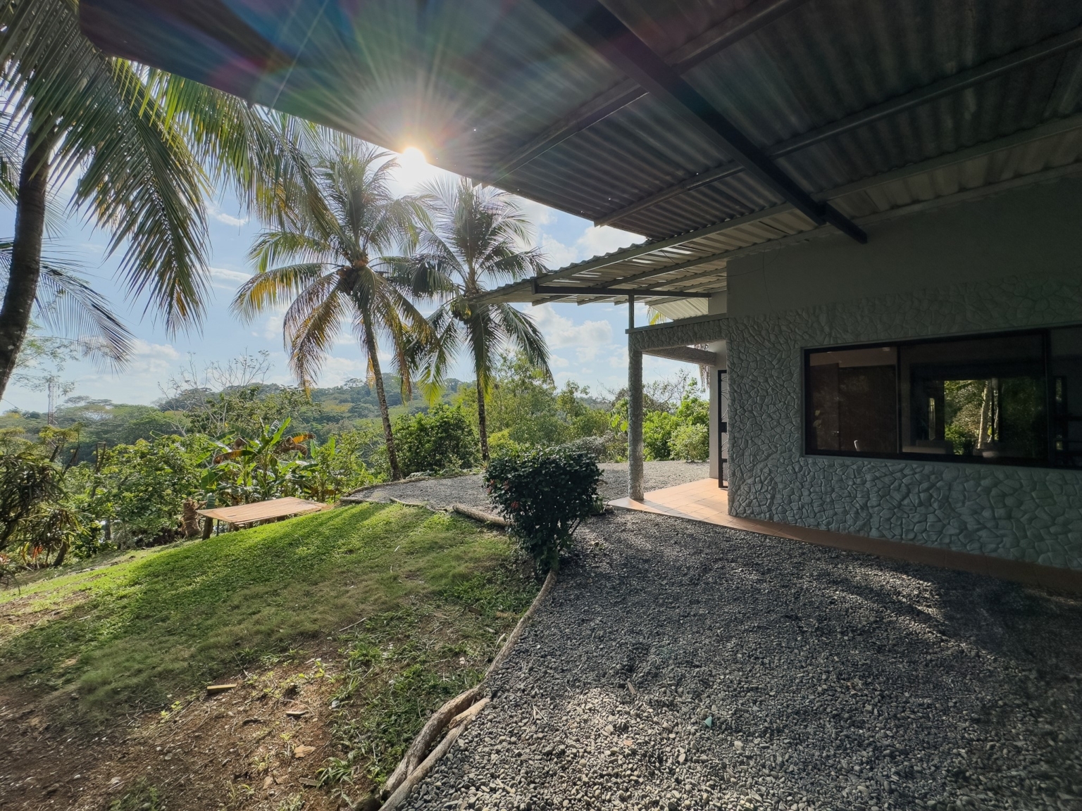Cozy 3-Bedroom Home with Ocean Views in Hatillo near Dominical Costa Rica Cozy 3-Bedroom Home with Ocean Views in Hatillo near Dominical Costa Rica