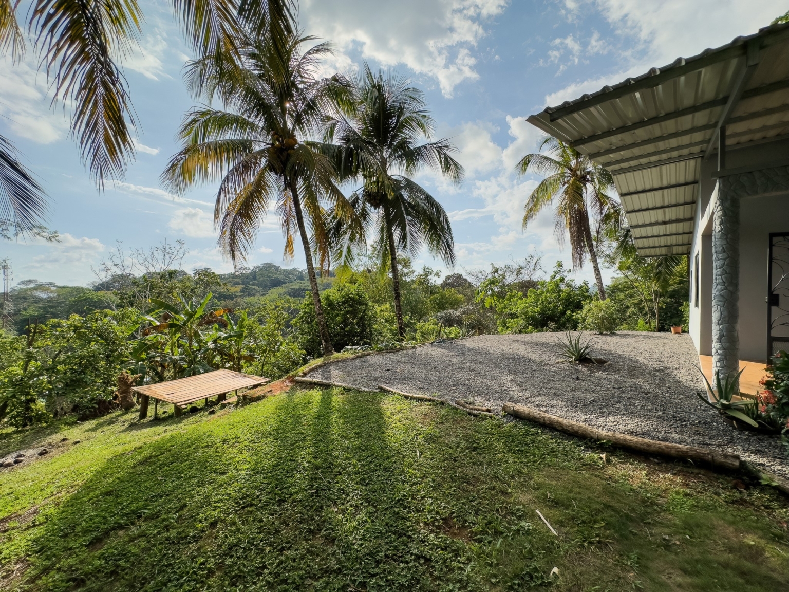 Cozy 3-Bedroom Home with Ocean Views in Hatillo near Dominical Costa Rica Cozy 3-Bedroom Home with Ocean Views in Hatillo near Dominical Costa Rica