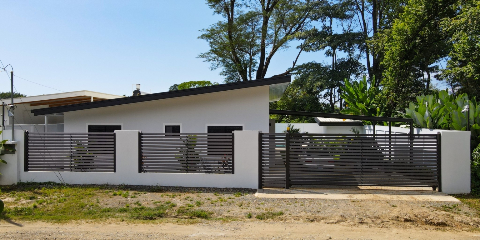 Elegant and Comfortable 3-Bedroom Modern Home in Central Uvita Costa Rica Elegant and Comfortable 3-Bedroom Modern Home in Central Uvita Costa Rica