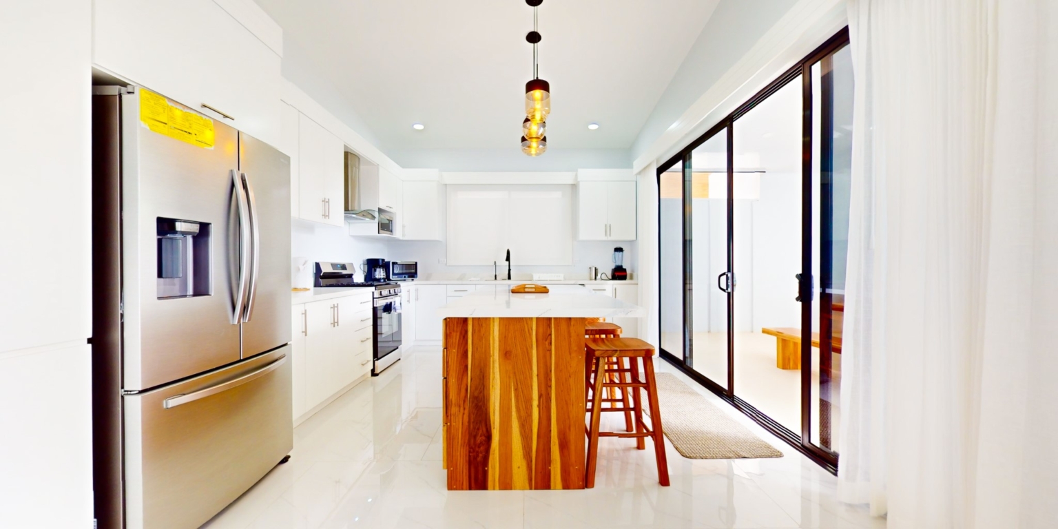 Elegant and Comfortable 3-Bedroom Modern Home in Central Uvita Costa Rica Elegant and Comfortable 3-Bedroom Modern Home in Central Uvita Costa Rica