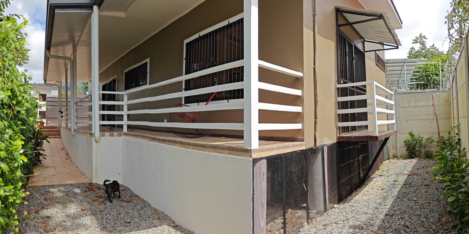 Cozy 2 Bedroom Casa Located just a 5 Minute Walk-to-Town in Uvita Costa Rica Cozy 2 Bedroom Casa Located just a 5 Minute Walk-to-Town in Uvita Costa Rica