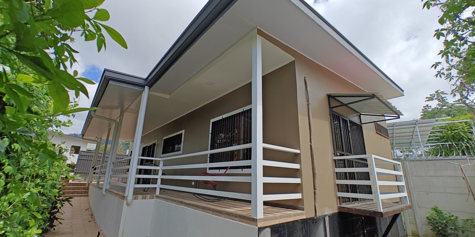 Cozy 2 Bedroom Casa Located just a 5 Minute Walk-to-Town in Uvita Costa Rica Cozy 2 Bedroom Casa Located just a 5 Minute Walk-to-Town in Uvita Costa Rica