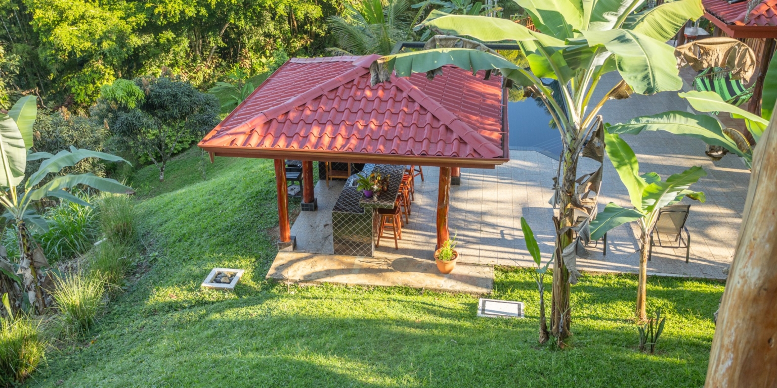 Multiple Villas with 3 Ocean View Units on 1.7 acres in Tinamastes above Dominical Costa Rica Multiple Villas with 3 Ocean View Units on 1.7 acres in Tinamastes above Dominical Costa Rica