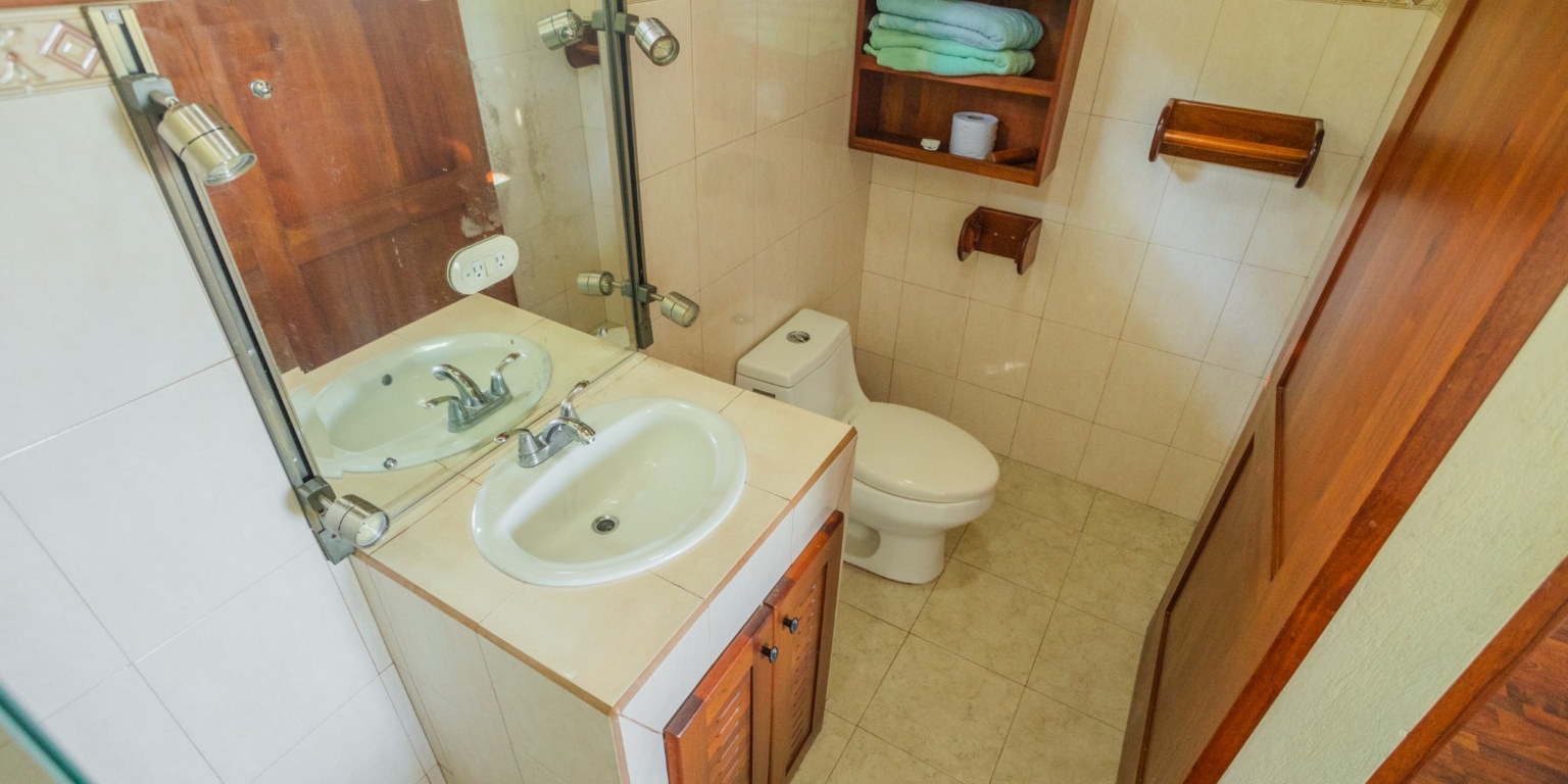 Multiple Villas with 3 Ocean View Units on 1.7 acres in Tinamastes above Dominical Costa Rica Multiple Villas with 3 Ocean View Units on 1.7 acres in Tinamastes above Dominical Costa Rica