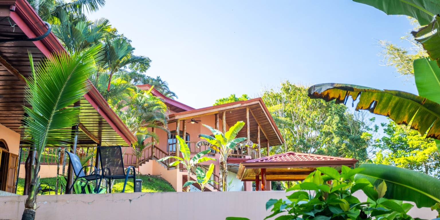 Multiple Villas with 3 Ocean View Units on 1.7 acres in Tinamastes above Dominical Costa Rica Multiple Villas with 3 Ocean View Units on 1.7 acres in Tinamastes above Dominical Costa Rica