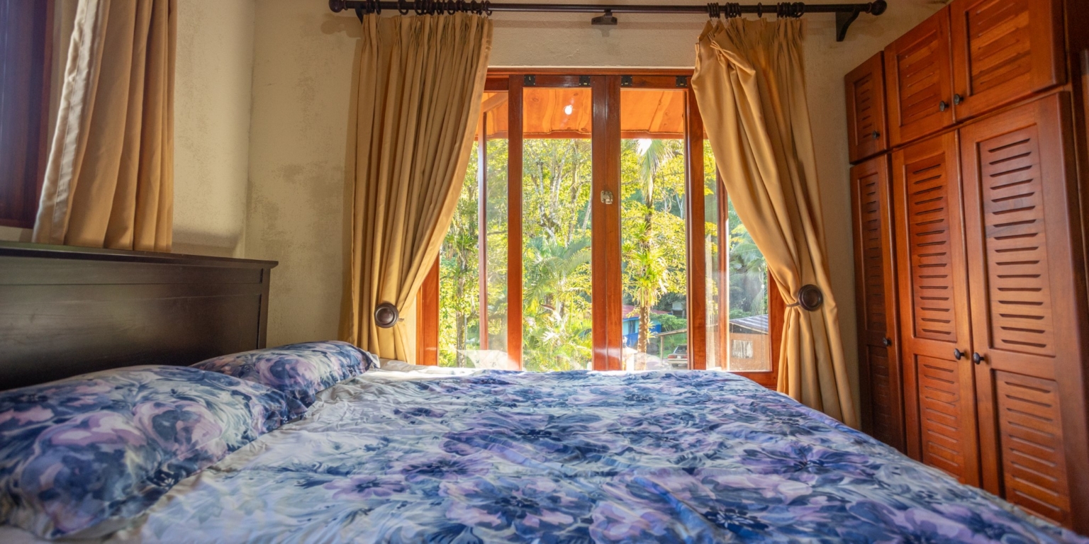 Multiple Villas with 3 Ocean View Units on 1.7 acres in Tinamastes above Dominical Costa Rica Multiple Villas with 3 Ocean View Units on 1.7 acres in Tinamastes above Dominical Costa Rica