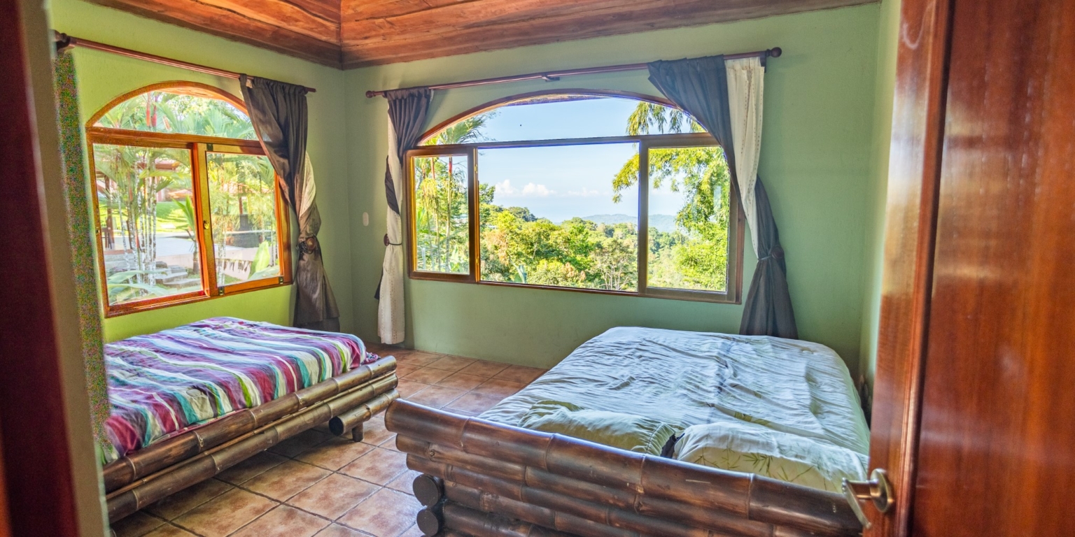 Multiple Villas with 3 Ocean View Units on 1.7 acres in Tinamastes above Dominical Costa Rica Multiple Villas with 3 Ocean View Units on 1.7 acres in Tinamastes above Dominical Costa Rica